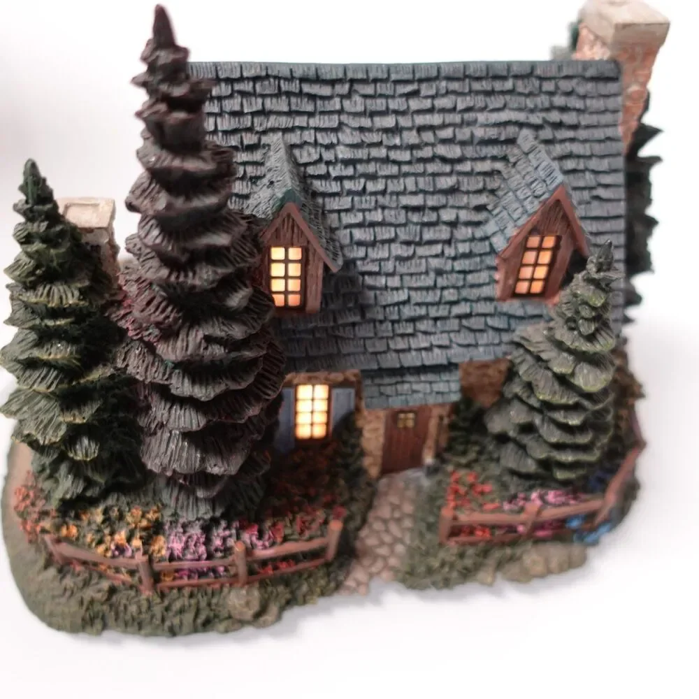 Hawthorne Village Seaside Thomas Kinkade Seaside Trading Post Lighted COA 79632